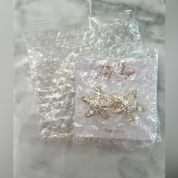 Lilly Pulitzer Gold Starfish Jewelry - Picture 3 of 8